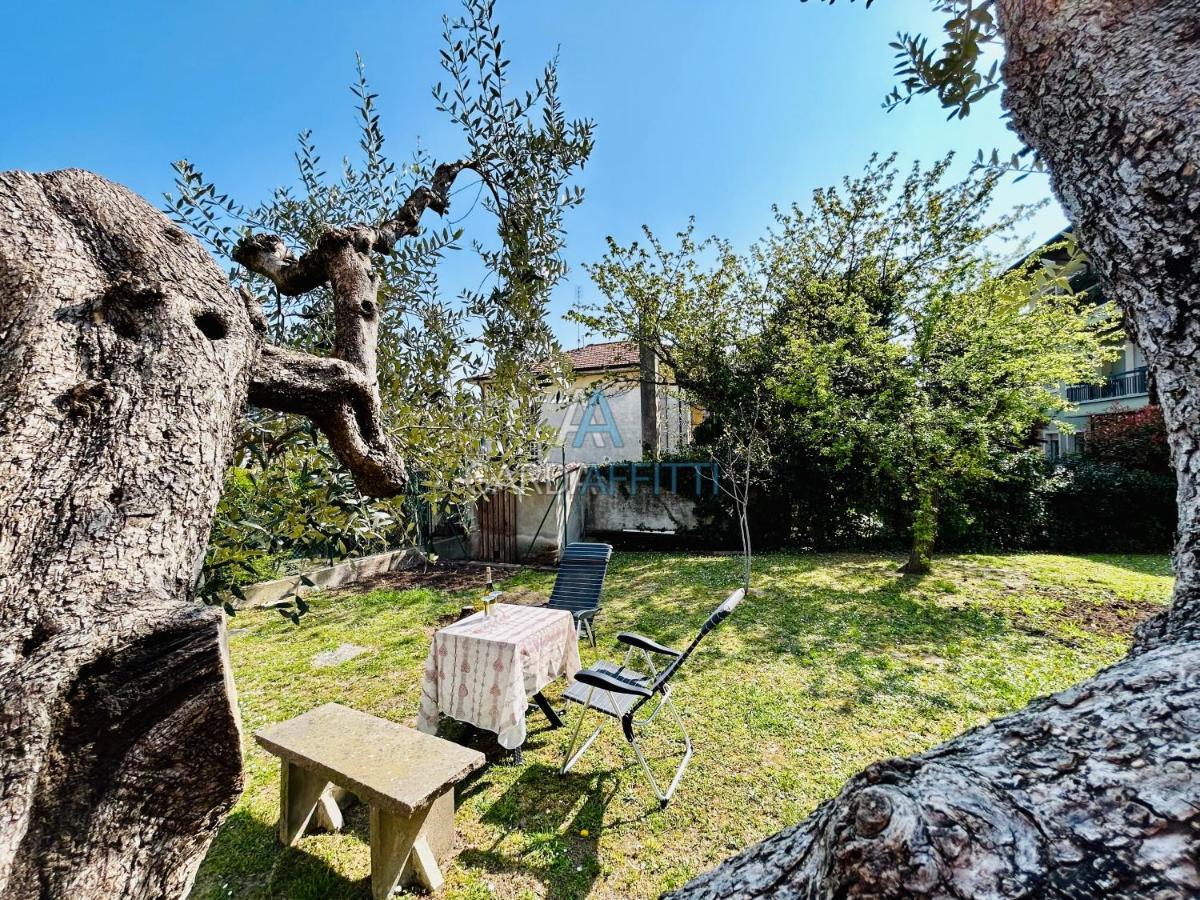 Ares Apartment - Vicino Al Lago Di Garda E Alla Stazione Treno Desenzano del Garda Kültér fotó
