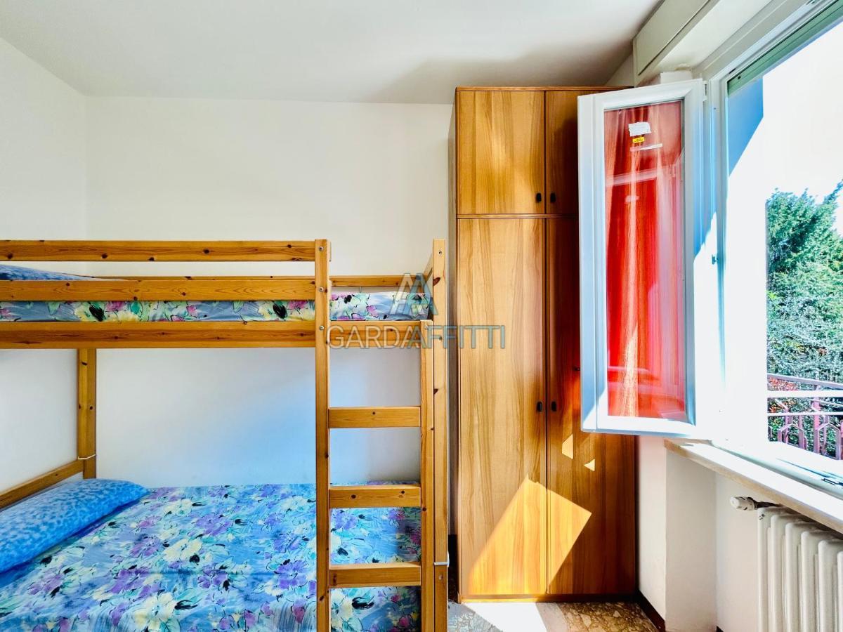 Ares Apartment - Vicino Al Lago Di Garda E Alla Stazione Treno Desenzano del Garda Kültér fotó