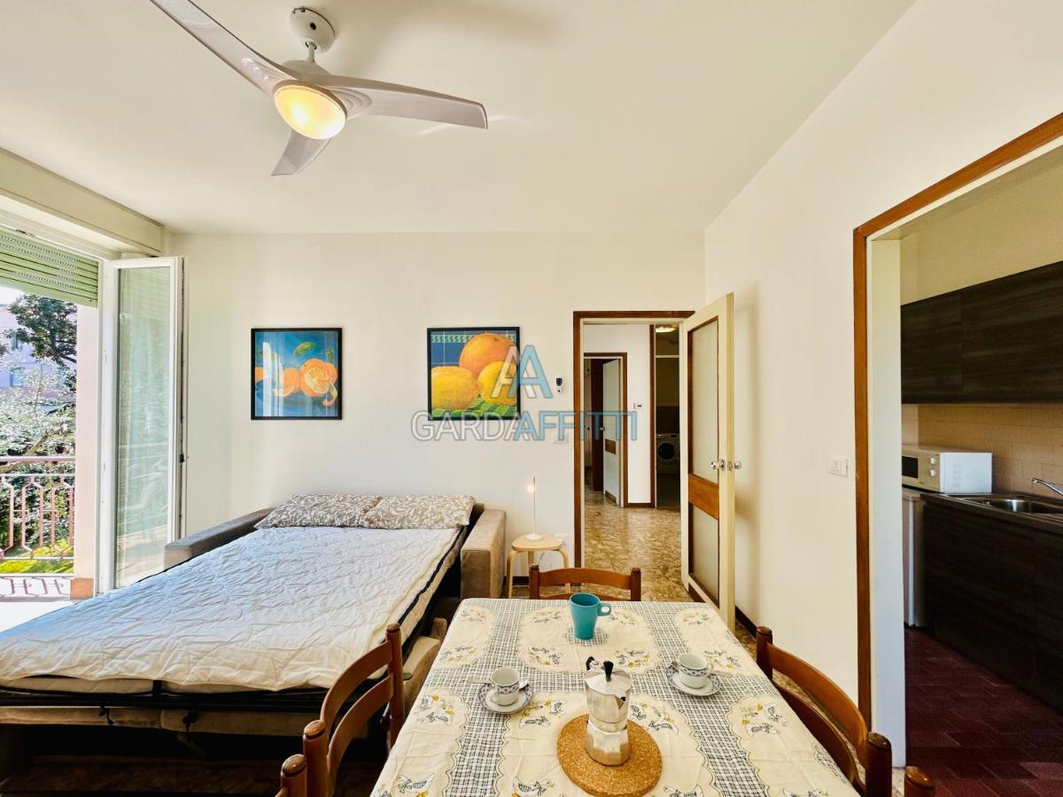 Ares Apartment - Vicino Al Lago Di Garda E Alla Stazione Treno Desenzano del Garda Kültér fotó