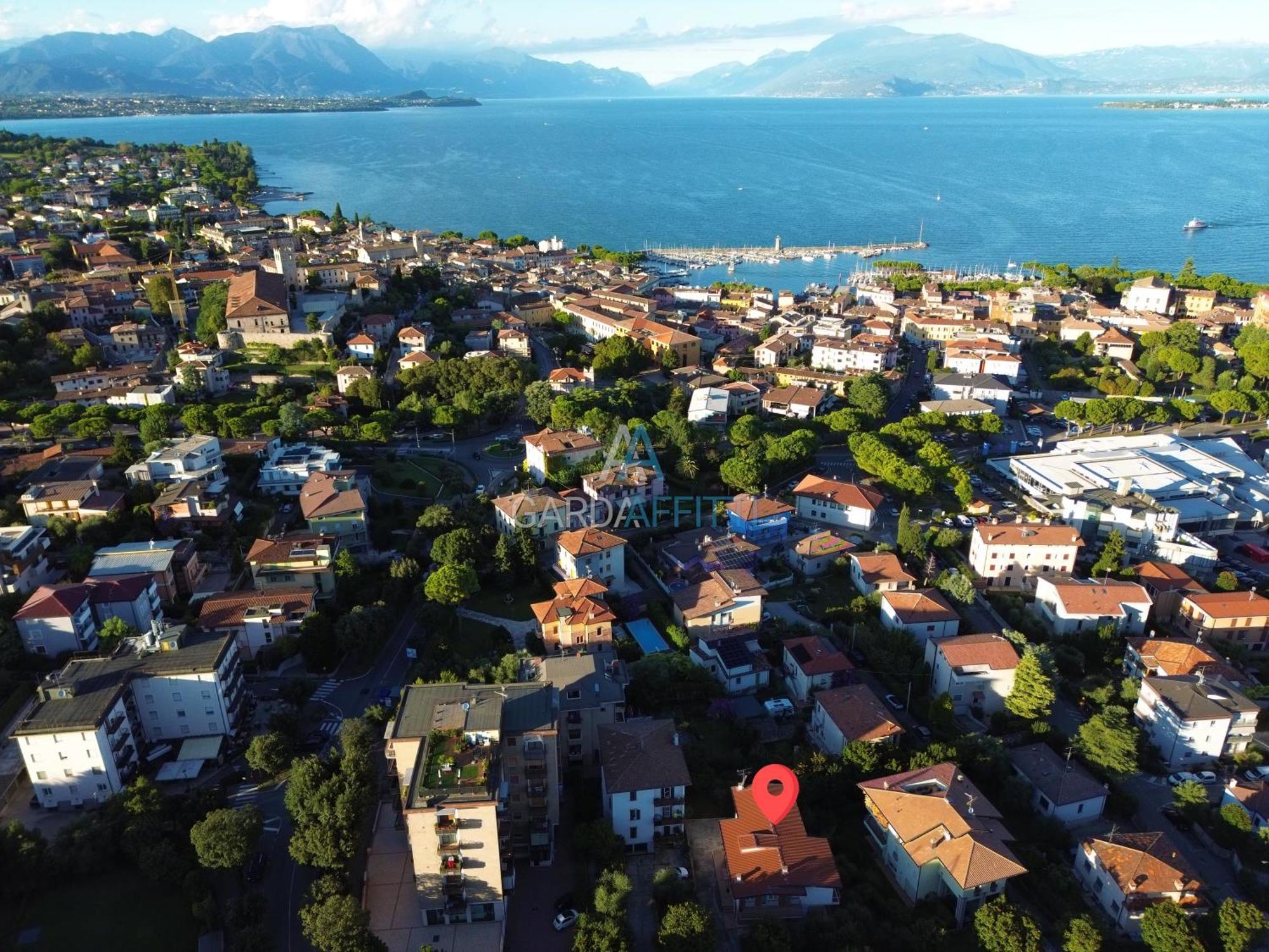 Ares Apartment - Vicino Al Lago Di Garda E Alla Stazione Treno Desenzano del Garda Kültér fotó